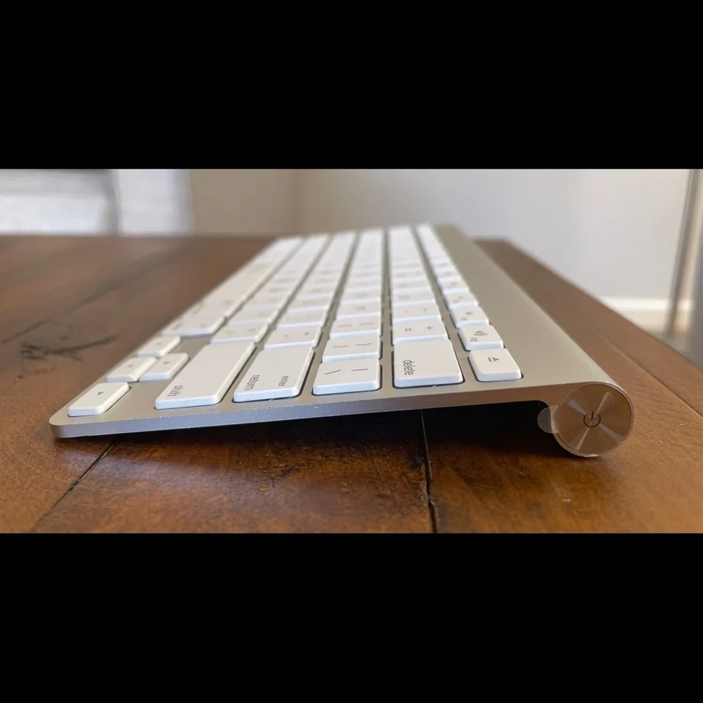Apple Wireless Keyboard Bluetooth Battery